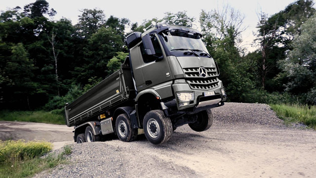 Режим движения Power грузовика Mercedes Arocs