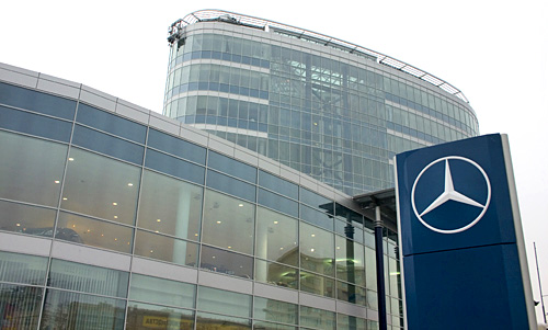 14 октября Daimler-Benz AG открывает в Москве официальное представительство
