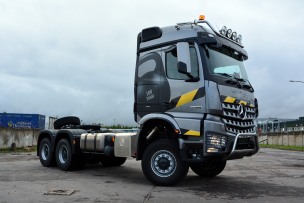 Специальный тягач Mercedes-Benz Arocs 3358AS повышенной проходимости для тяжёлых грузов